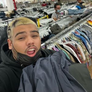 Meet your Posher, Victor